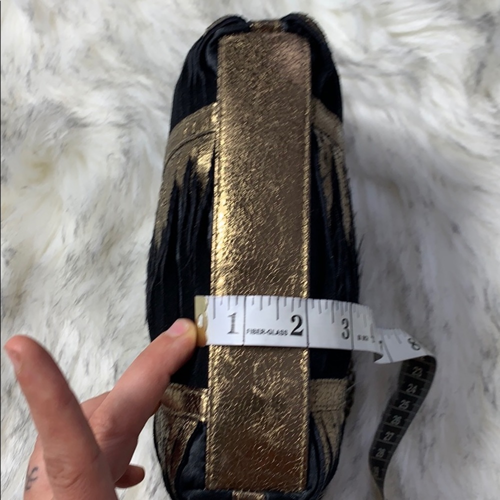 Metallic Steve Madden Arm Purse - Picture 7 of 8